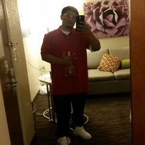 Meet your Posher, Larry